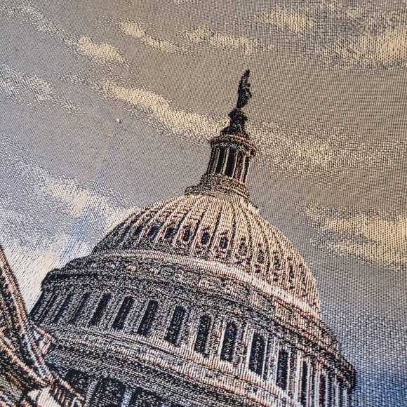 US Capital Building Tapestry Throw - Picture 11 of 14